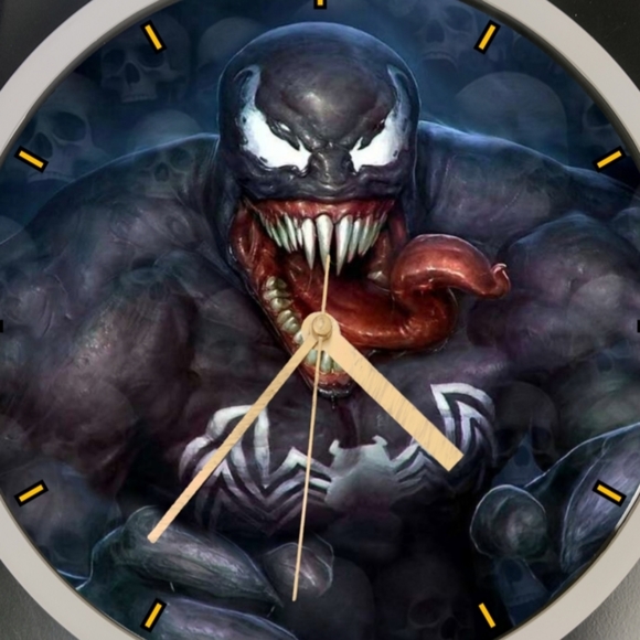 Venom clock - Picture 1 of 3